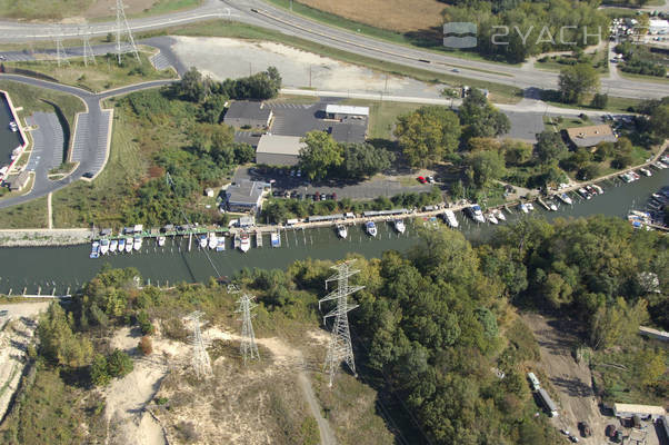 Marquette Yacht Club