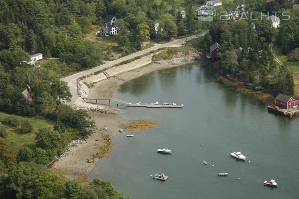 Buck's Harbor Town Dock