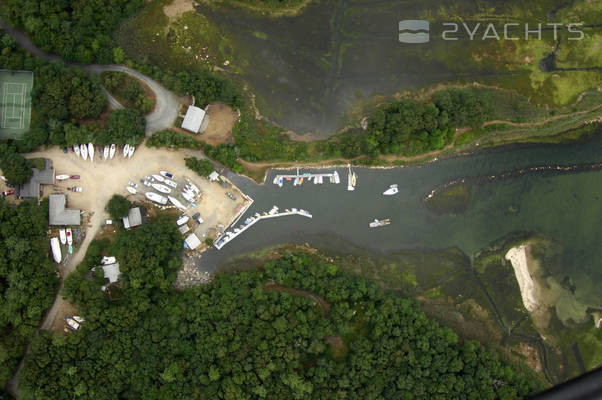 Aucoot Cove Boat Yard