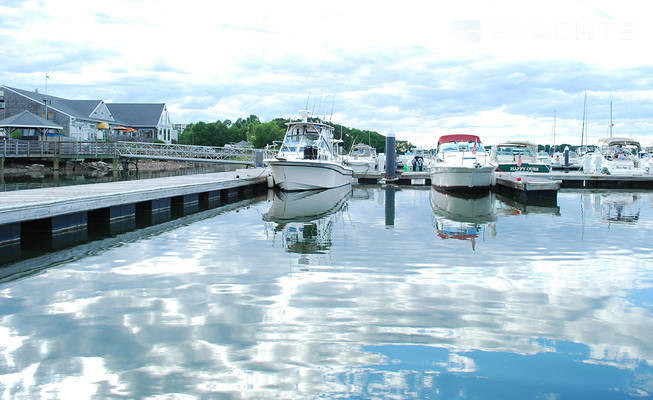 Bay Pointe Marina, a Suntex Marina