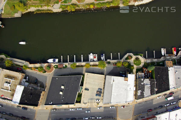 Manistee Inn & Marina