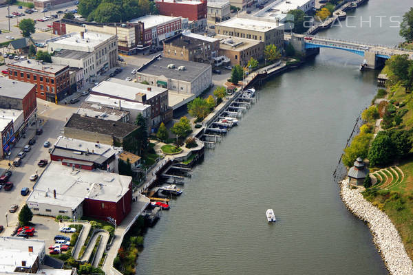 Manistee Inn & Marina