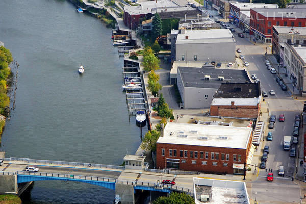 Manistee Inn & Marina