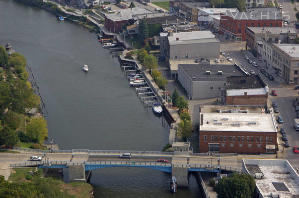 Manistee Inn & Marina