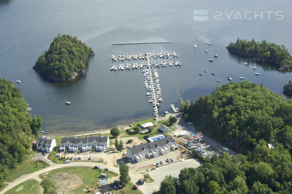 Marina at Marble Island