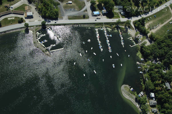 Apple Island Marina