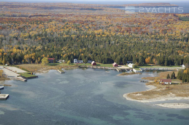 Lindgren's Sunrise Cottages & Marina