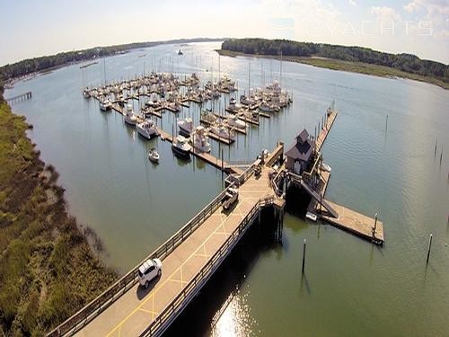 Skull Creek Marina