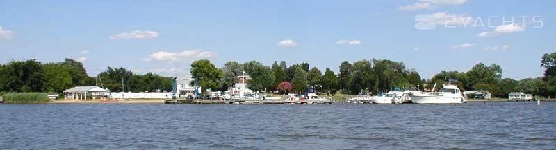 Rolph’s Wharf Marina