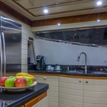 Ferretti 881