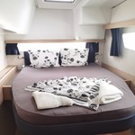 Fountaine Pajot Lucia 40