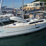 Dufour 360