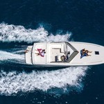 Tornado 38 Cruising