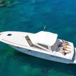 Tornado 38 Cruising