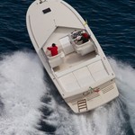 Tornado 38 Cruising