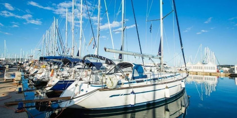 Bavaria 44
