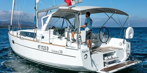 Beneteau Oceanis 38