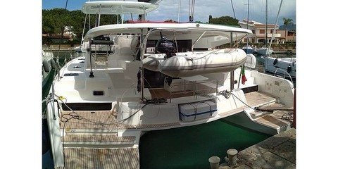 Lagoon 42