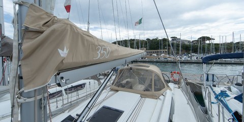 Dufour 350
