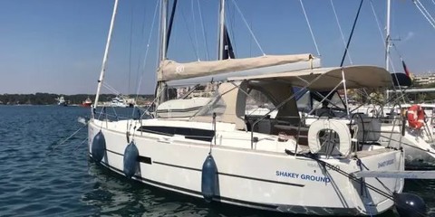 Dufour 360