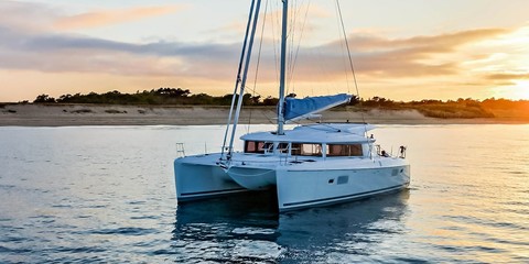 Lagoon 421