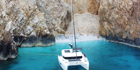 Lagoon 42