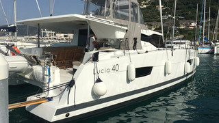 Fountaine Pajot Lucia 40