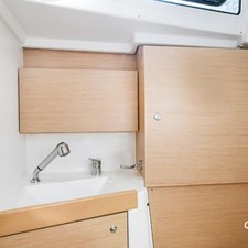 Beneteau Oceanis 38