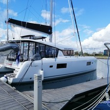 Lagoon 42