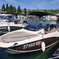 Quicksilver Activ 605 Sundeck