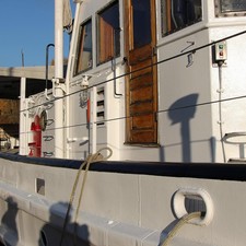 Custom-Craft Box Boat 63