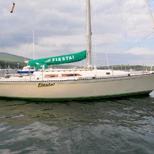 C&C 40 Centerboard Cruiser