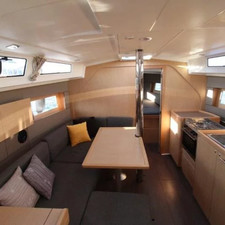 Oceanis 38