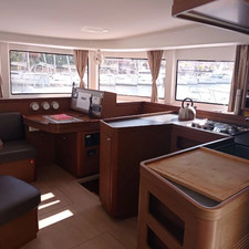 Lagoon 42 (4+2)
