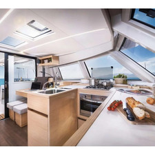 Nautitech 46 Flybridge