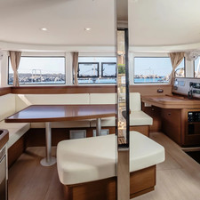 Lagoon 42 (Gen+A/C+WM)