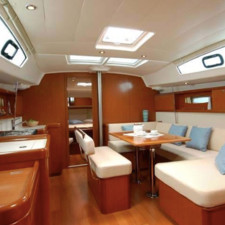 Beneteau Oceanis 43