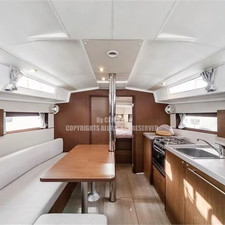 Beneteau Oceanis 38.1