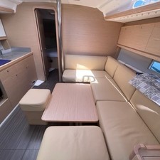Dufour 390