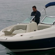 Sea Ray 220