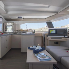 Fountaine Pajot Astréa 42