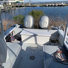 Boston Whaler Challenger 25