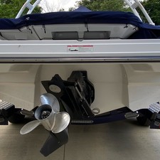 Monterey 218 Super Sport