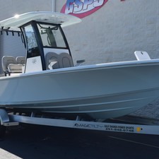 Sportsman Masters 247OE Bay Boat