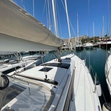 Dufour 390
