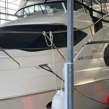 Silverton 43 Motor Yacht