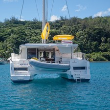 Fountaine Pajot Lucia 40