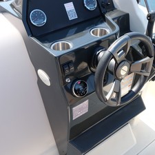Quicksilver 675