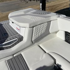 Super Air Nautique G23