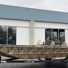 Lowe Roughneck 2070 Sc